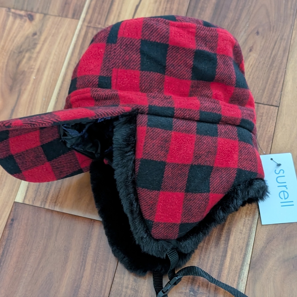 Surrell Boy's Plush Faux Fur Plaid Hat with Ear Flaps + Chin Strap Nwt ❤️